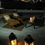 Santorini Vineyard With Heated Pool *