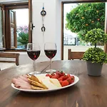 Santorini Vineyard With Heated Pool *