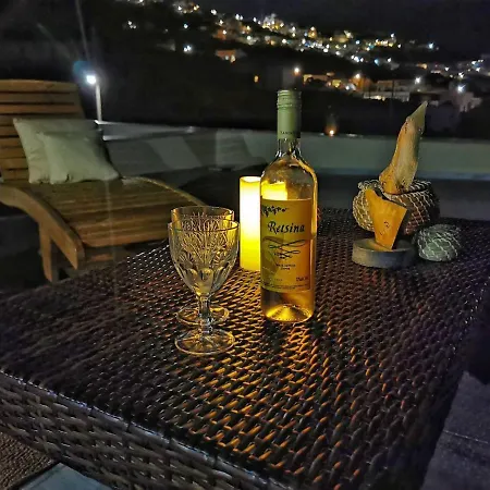 Santorini Vineyard With Heated Pool *