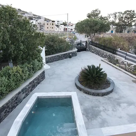Santorini Vineyard With Heated Pool *