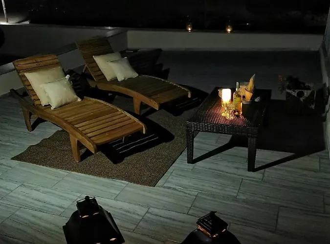 Santorini Vineyard With Heated Pool *