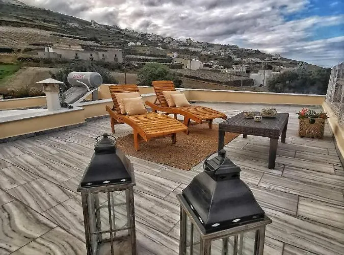 Santorini Vineyard With Heated Pool Semesterbostad