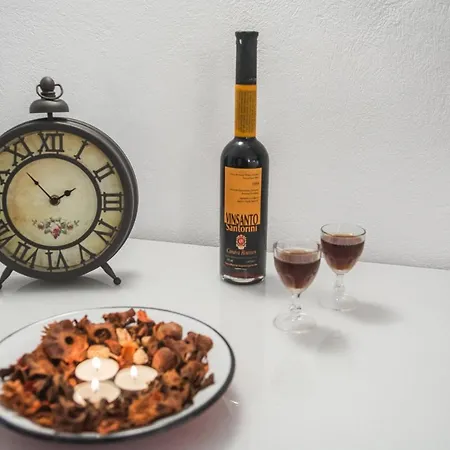 Σπίτι διακοπών Santorini Vineyard With Heated Pool