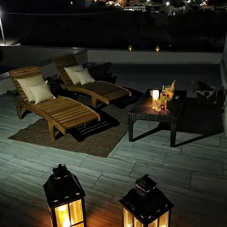 Santorini Vineyard With Heated Pool *