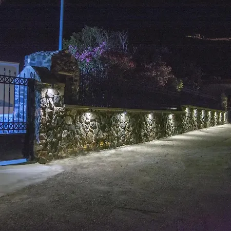 Santorini Vineyard With Heated Pool Έξω Γωνιά