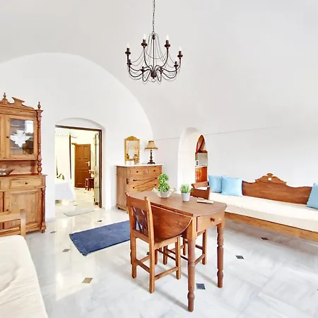 Santorini Vineyard With Heated Pool * Έξω Γωνιά