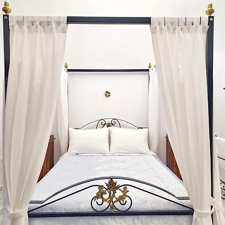 Σπίτι διακοπών Santorini Vineyard With Heated Pool