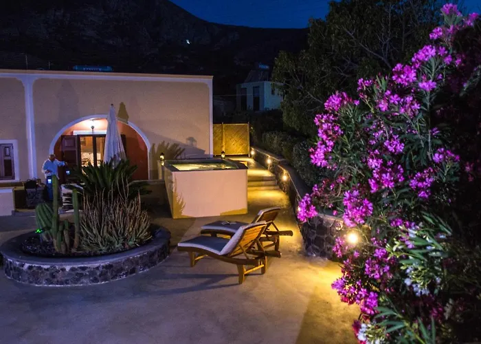 Santorini Vineyard With Heated Pool Дом отдыха