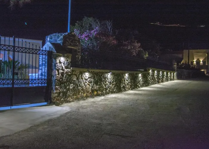 Santorini Vineyard With Heated Pool Exo Gonia