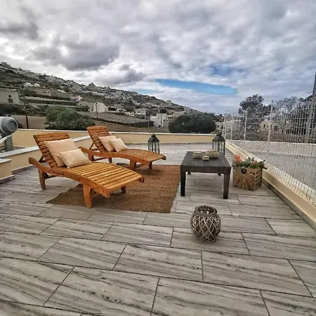 Karpimo Vineyard With Heated Pool *