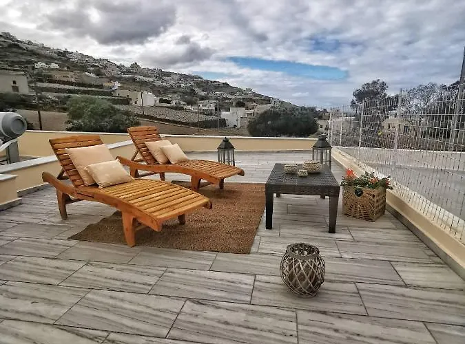 Santorini Vineyard With Heated Pool *